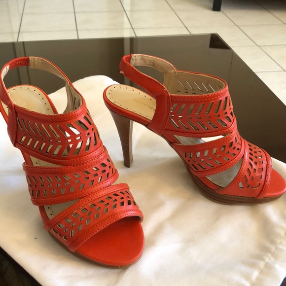 Excellent Condition Adrienne Vittadini Heel Sandal - Picture 2 of 7